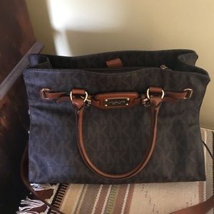 MK classic shoulder bag